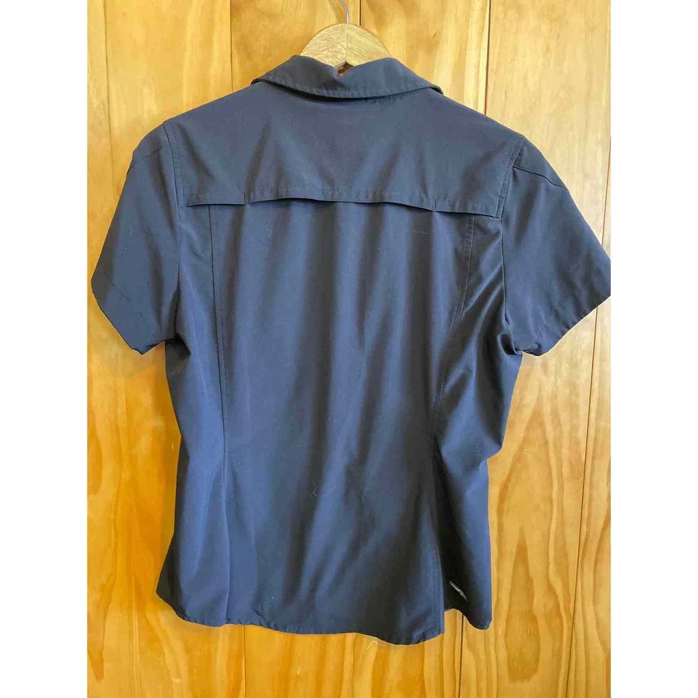 Size M The North Face Black Women's Short Sleeve Shirt - Picture 3 of 4